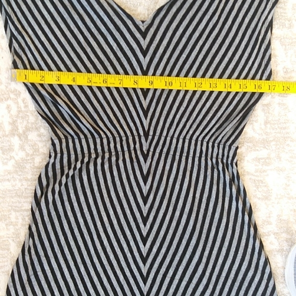 Mossimo Striped V Neckline High Low Hem Dress M Gray Black Stripes - Picture 10 of 13